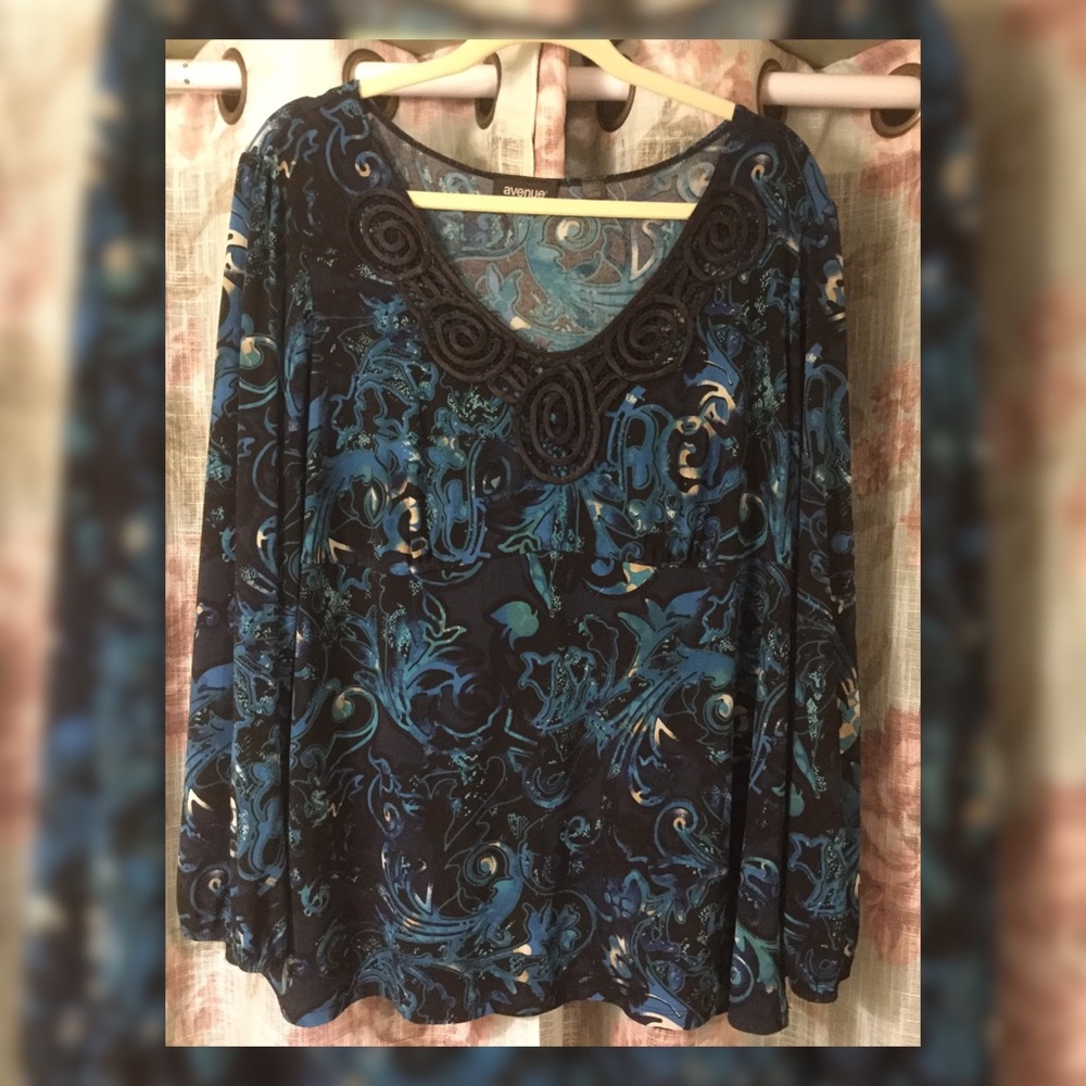 Avenue Stretch Long Sleeve Top